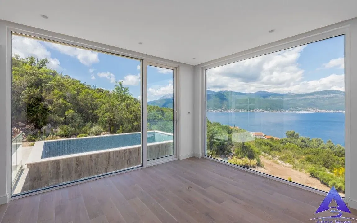 Sale, house, 328m², Krašići, Tivat