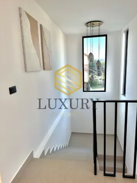 Rent, house, 180m², Gornja Gorica, Podgorica - image 12