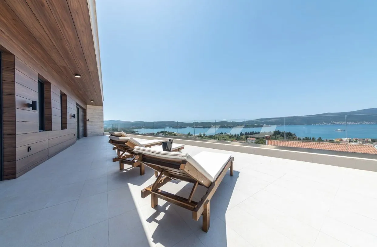 Sale, house, 311m², Tivat, Crna Gora