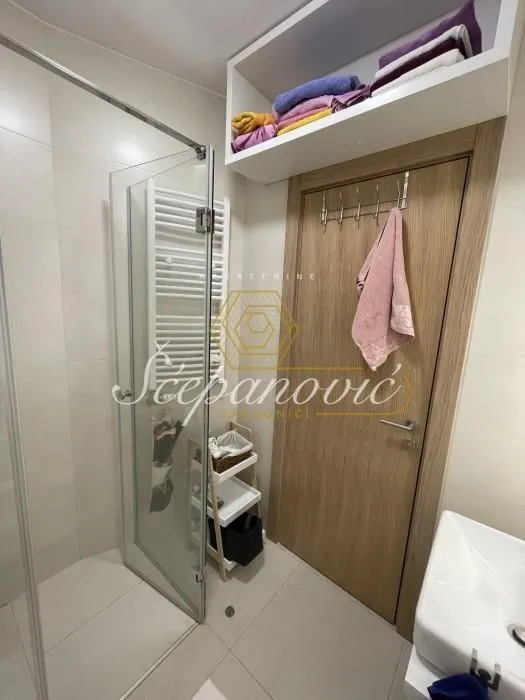 Prodaja, četvorosoban stan, 111m², Bulevar Evrope, Novi Sad Sve Podlokacije
