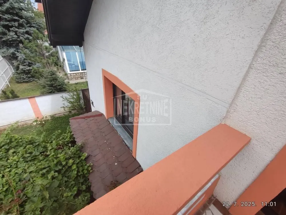 Prodaja, kuća, 180m², Železničko Naselje, Subotica