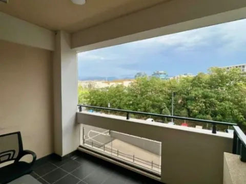 Izdavanje, dvosoban stan, 70m², Master Kvart, Podgorica - image 2