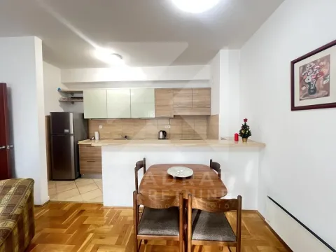 Izdavanje, dvosoban stan, 62m², Blok 9, Podgorica - image 4