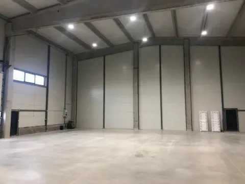 Izdavanje, poslovni prostor, 2100m2, Krnješevci, Stara Pazova Izdavanje, poslovni prostor, 2100m2, Krnješevci, Stara Pazova