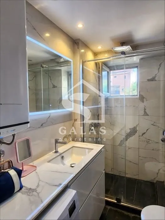 Prodaja, trosoban stan, 72m², Palilula Sve Podlokacije, Beograd