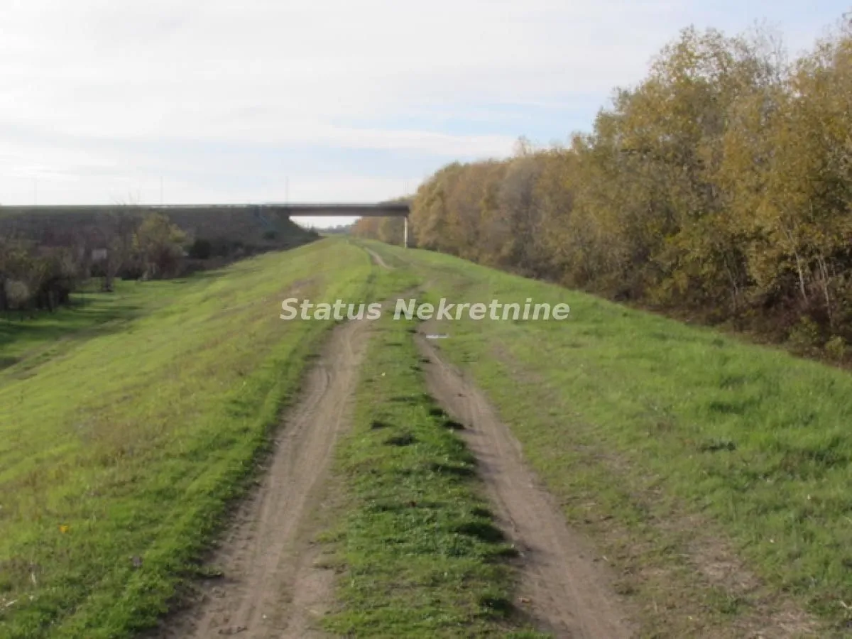 Prodaja, plac, 604m², Sremska Mitrovica, Srbija