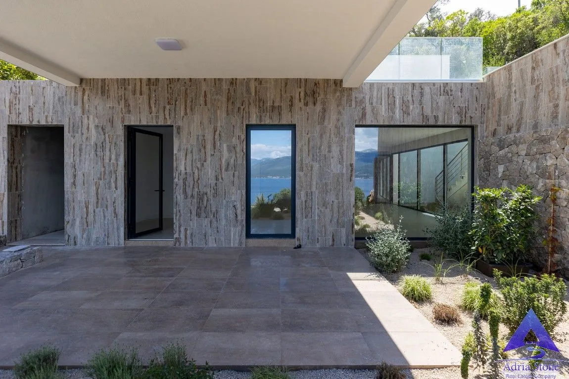 Prodaja, kuća, 328m², Krašići, Tivat