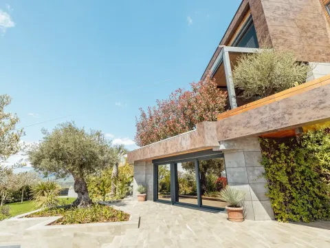 Sale, house, 549m², Dub, Kotor - image 2