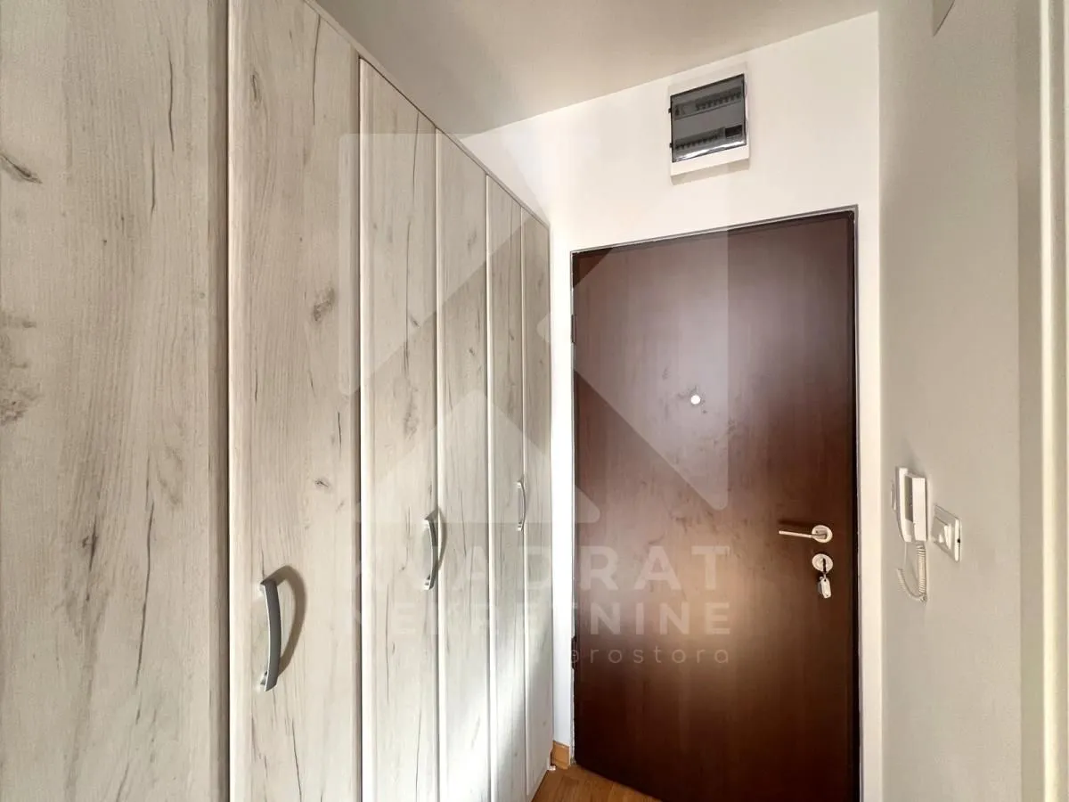 Rent, one bedroom apartment, 30m², City Kej, Podgorica
