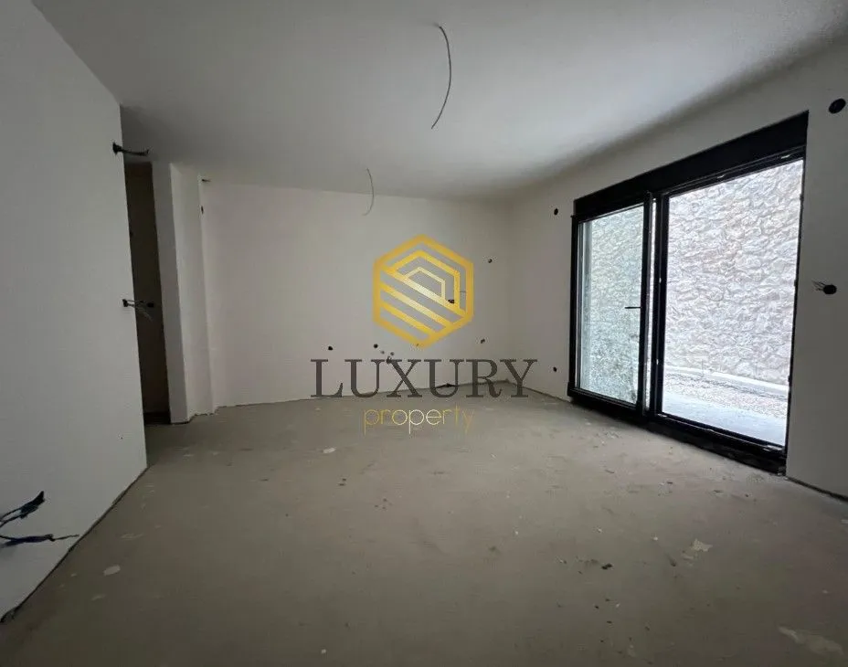Prodaja, dvosoban stan, 52m², Pod Goricom, Podgorica