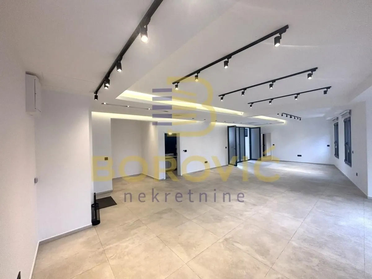 Rent, four bedroom apartment, 123m², Čubura, Beograd