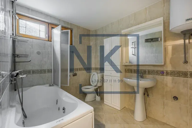Rent, house, 370m², Zabjelo, Podgorica