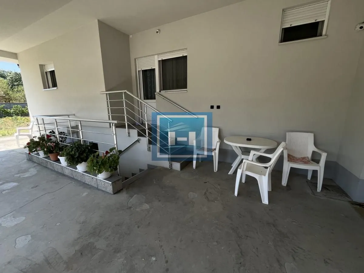 Prodaja, kuća, 271m², Šantarovac, Jagodina