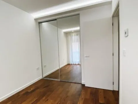 Izdavanje, trosoban stan, 68m², Vračar Sve Podlokacije, Beograd - image 6