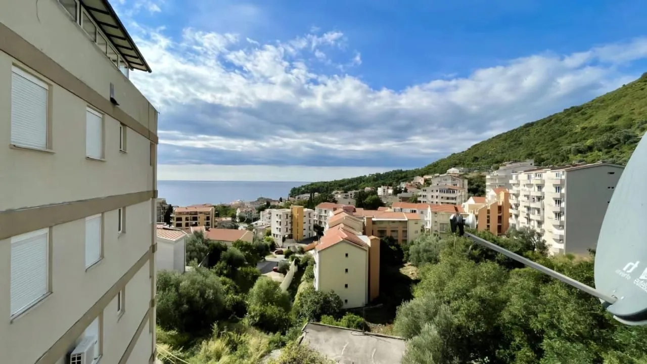 Sale, two bedroom apartment, 70m², Petrovac, Budva