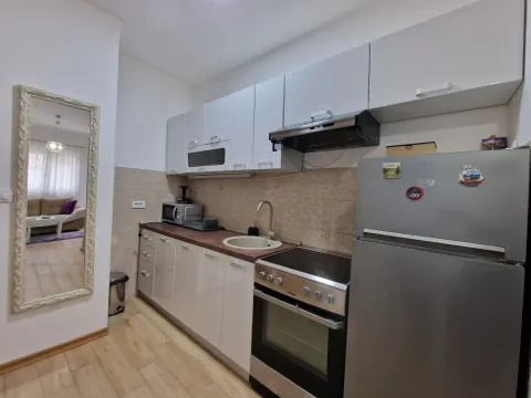 Izdavanje, garsonjera, 30m², Budva, Crna Gora - image 3