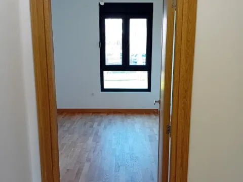 Prodaja, dvosoban stan, 65m², Tološi, Podgorica - image 6