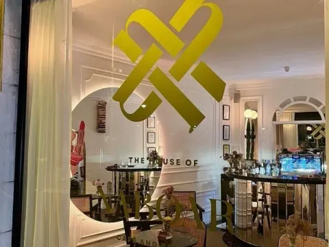 Izdavanje, ugostiteljski objekat, 260m², Andrićev Venac, Beograd - image 1