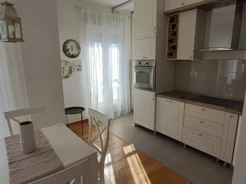 Rent, one bedroom apartment, 50m², City Kvart, Podgorica - image 15