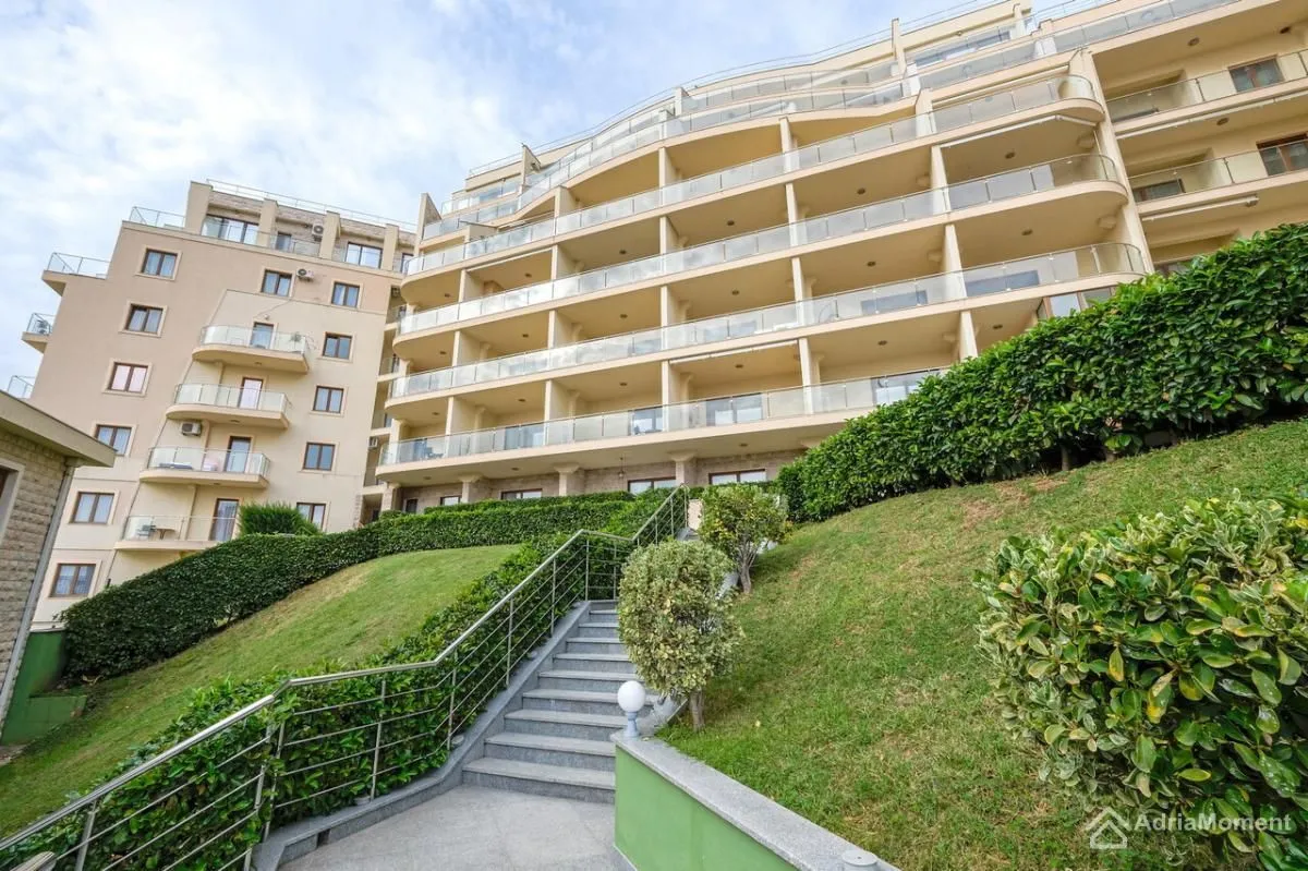 Prodaja, dvosoban stan, 87m², Bečići, Budva
