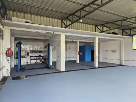 Izdavanje, poslovni prostor, 300m², Stari Aerodrom, Podgorica