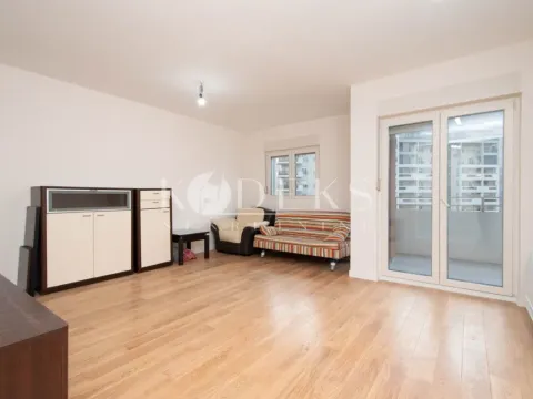 Rent, office space, 71m², Central Point, Podgorica - image 1