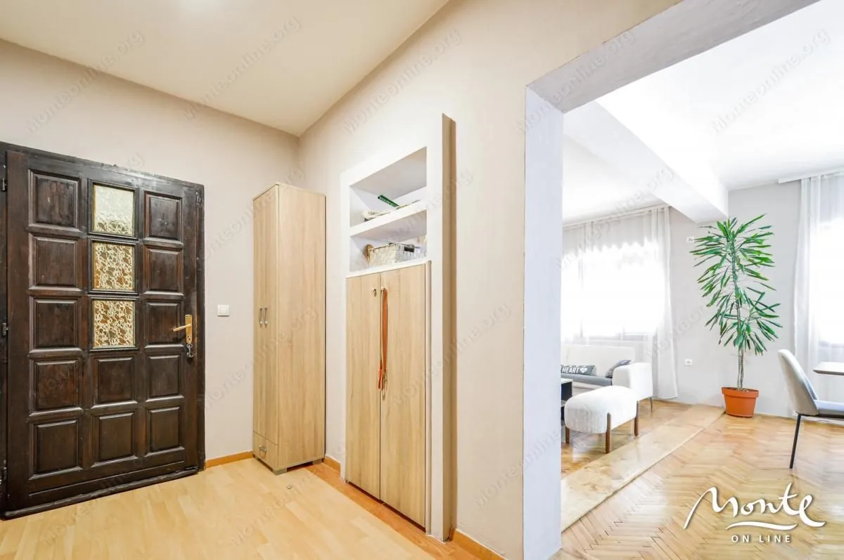 Prodaja, kuća, 525m², Centar, Tivat