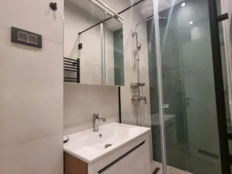 Izdavanje, trosoban stan, 60m², Stari Grad, Beograd - image 9