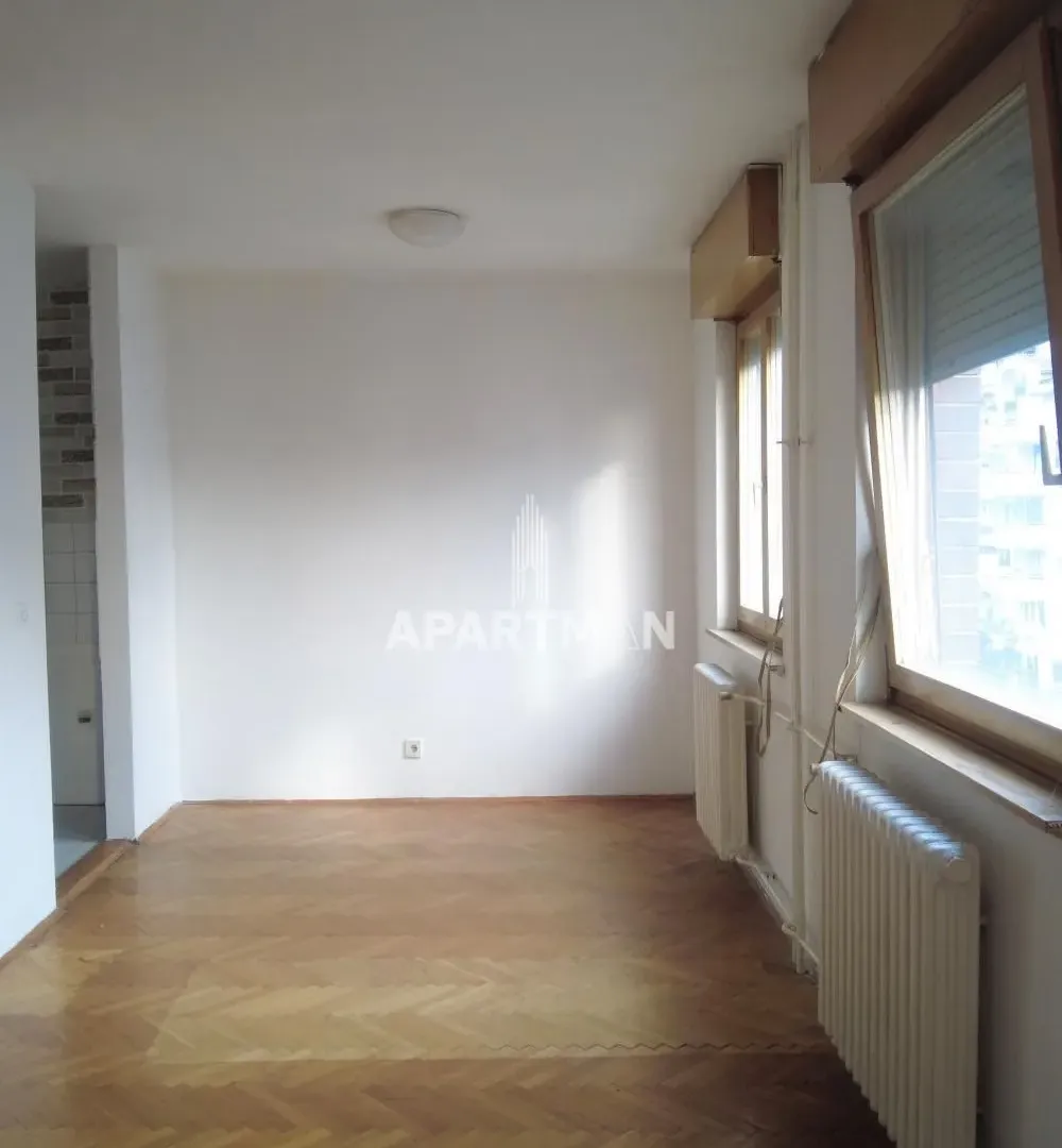 Prodaja, trosoban stan, 96m², Čukarička Padina, Beograd