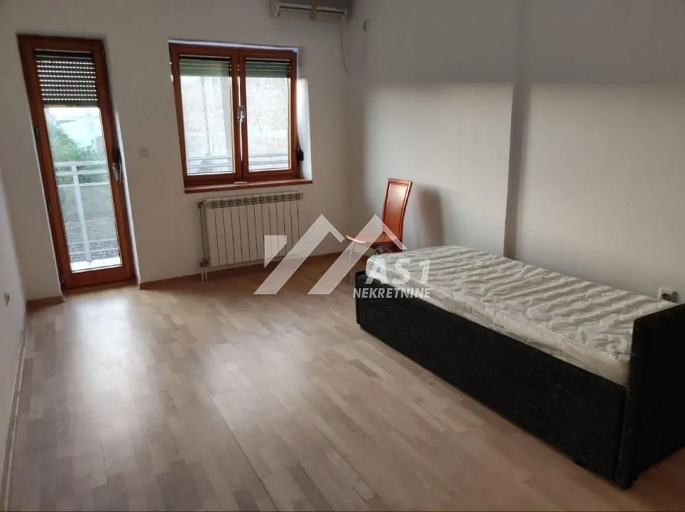 Rent, four bedroom apartment, 94m², Novi Sad Sve Podlokacije, Novi Sad