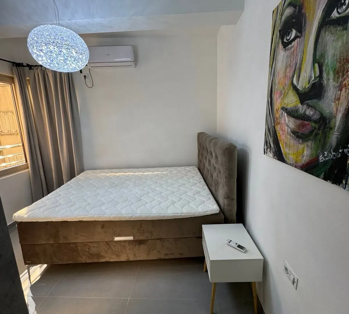 Izdavanje, jednosoban stan, 63m², Slovenska Plaža, Budva