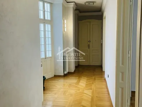 Izdavanje, četvorosoban stan, 135m², Skadarlija, Beograd - image 6