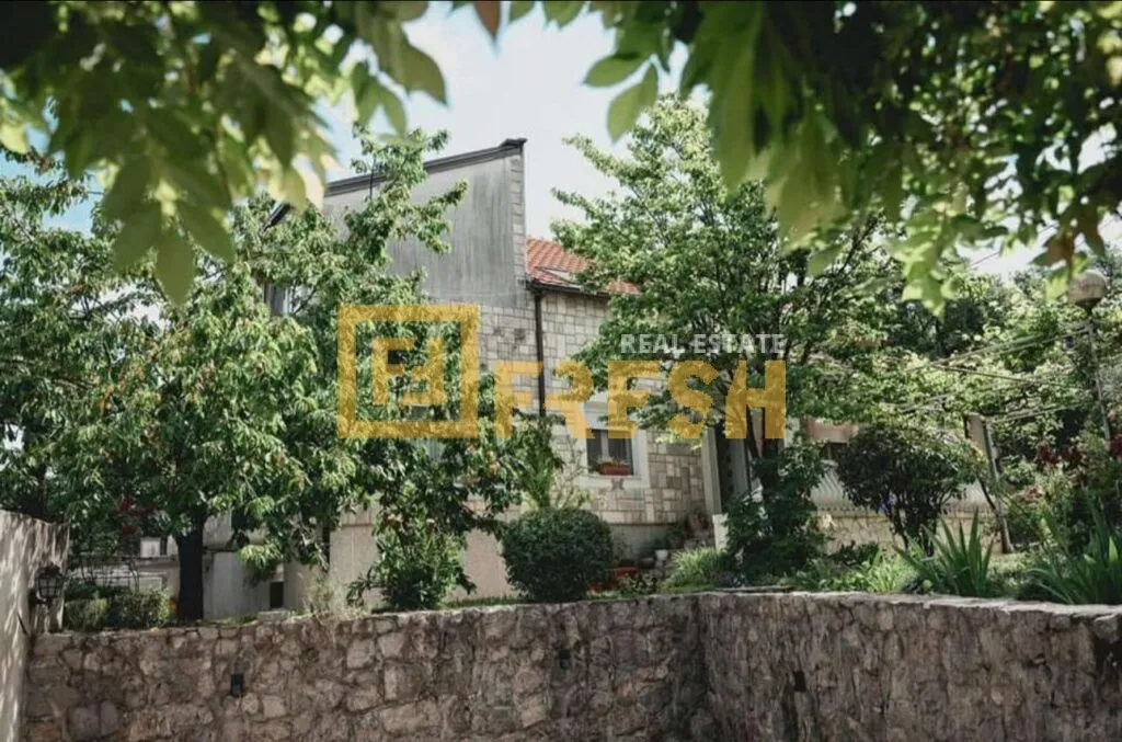 Prodaja, stan, 350m², Vranići, Podgorica