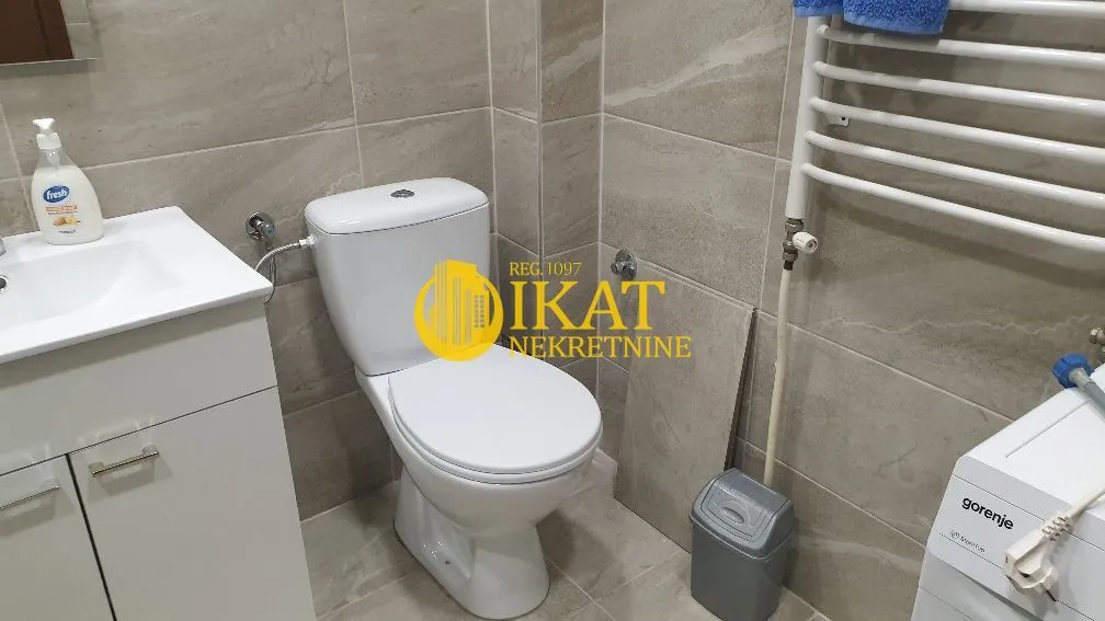 Izdavanje, trosoban stan, 104m², Vračar Hram, Vračar Sve Podlokacije
