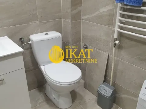 Izdavanje, trosoban stan, 104m², Vračar Hram, Vračar Sve Podlokacije - image 11