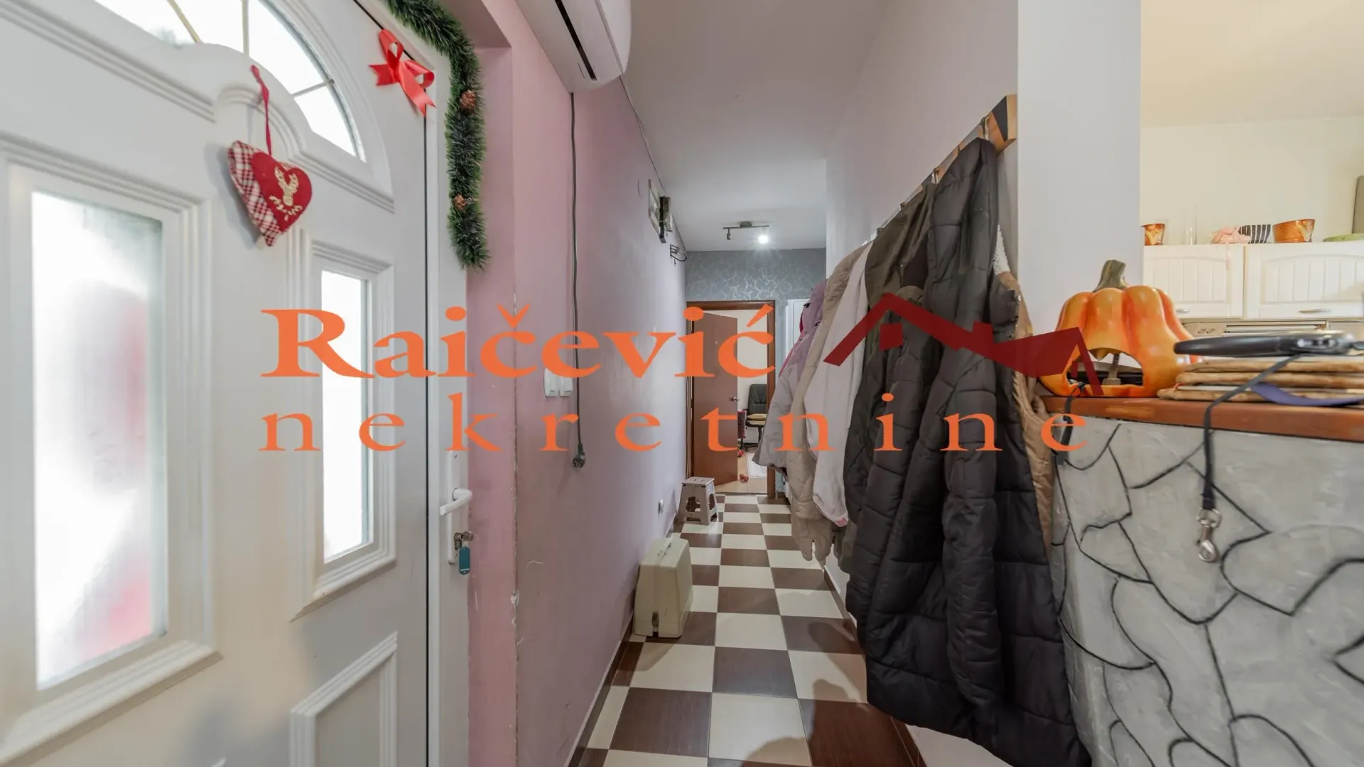 Prodaja, trosoban stan, 115m², Petlovo Brdo, Beograd