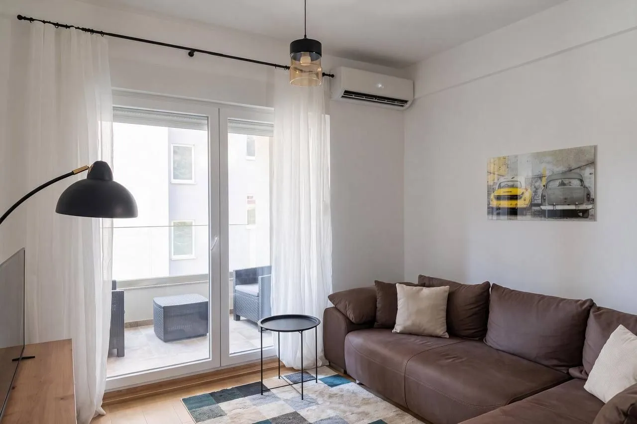 Rent, one bedroom apartment, 47m², Centar, Budva