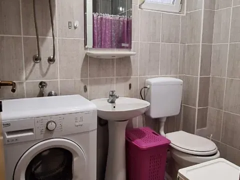 Izdavanje, jednosoban stan, 40m², Masline, Podgorica - image 13