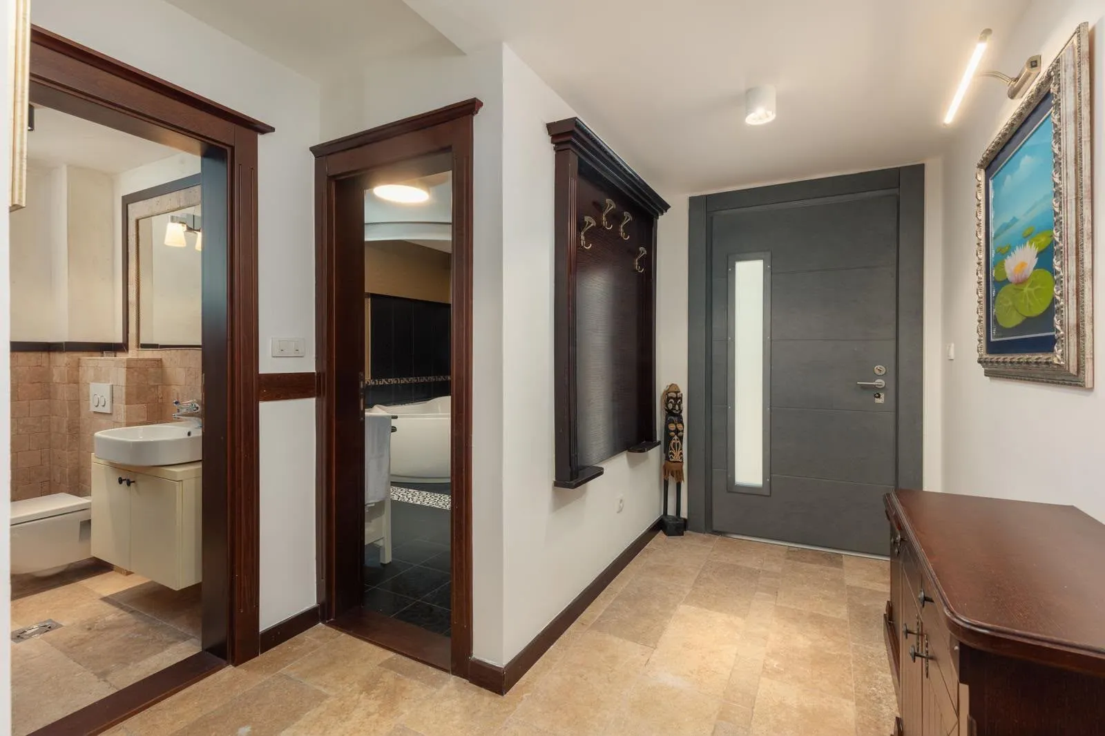 Izdavanje, kuća, 500m², Bonići, Tivat