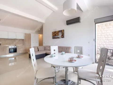 Sale, one bedroom apartment, 57m², Dobrota, Kotor - image 17