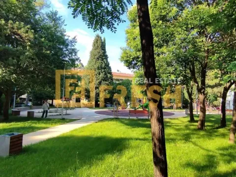 Prodaja, dvosoban stan, 78m², Centar, Podgorica - image 10