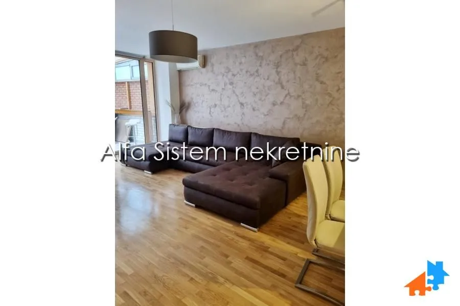 Izdavanje, trosoban stan, 97m², Vračar Sve Podlokacije, Beograd