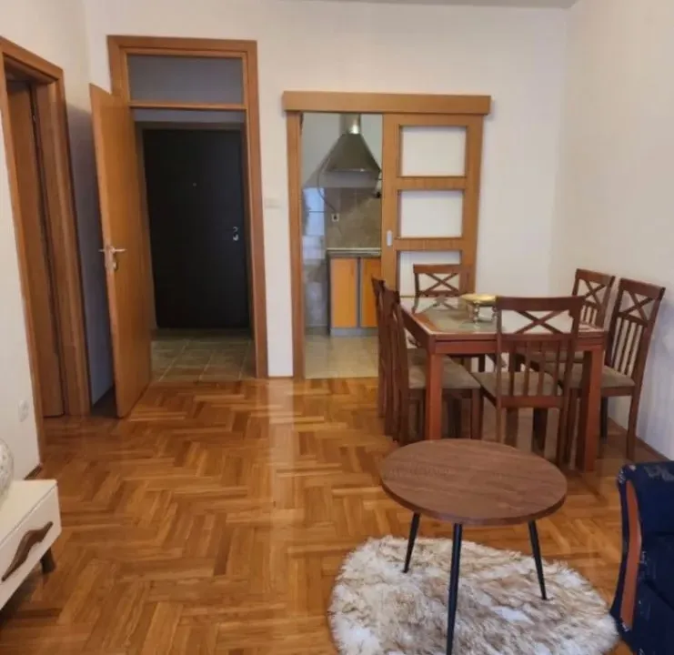 Rent, one bedroom apartment, 50m², Babilonija, Budva
