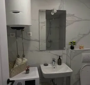 Izdavanje, jednosoban stan, 47m², Stari Aerodrom, Podgorica - image 5