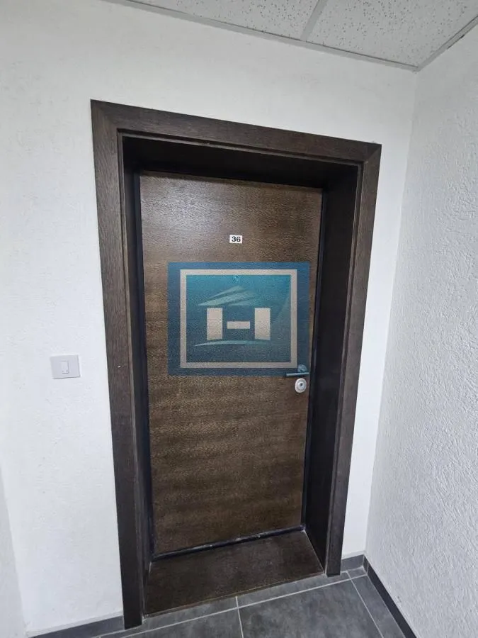 Prodaja, četvorosoban stan, 150m², Jagodnjak, Paraćin