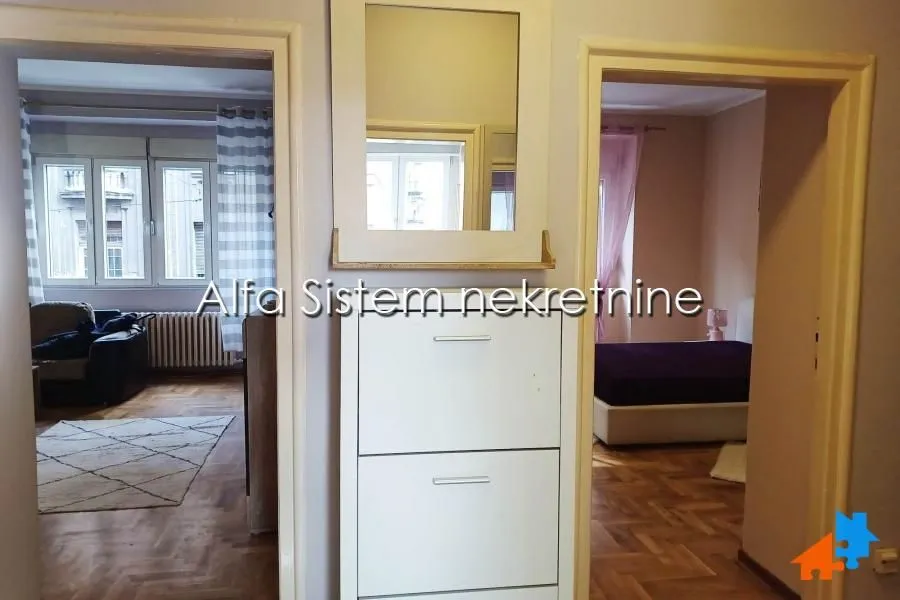 Rent, two bedroom apartment, 60m², Stari Grad, Beograd