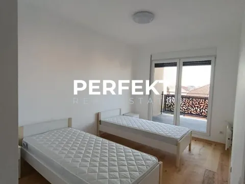 Izdavanje, trosoban stan, 80m², Kotež 1, Pančevo - image 12