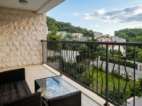 Sale, three bedroom apartment, 62m², Pržno, Budva - image 9