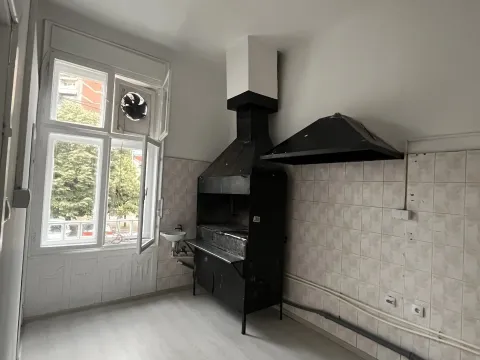 Izdavanje, poslovni prostor, 100m², Centar, Leskovac - image 14