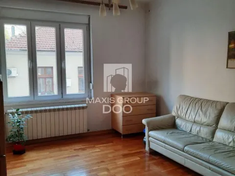 Izdavanje, trosoban stan, 80m², Stari Grad, Beograd - image 13